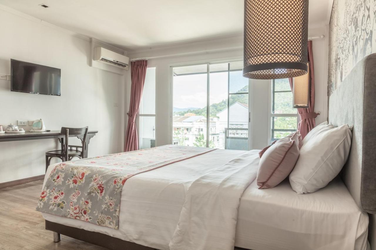 Ang Mor Lao Hotel (Adults Only) Phuket Buitenkant foto